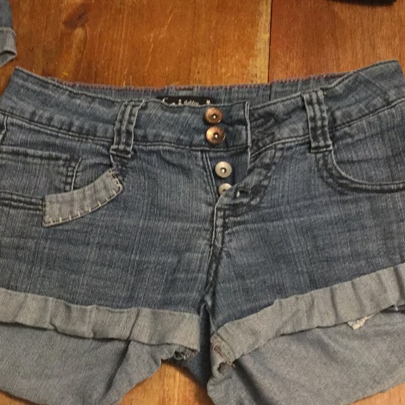 High waisted shorts - Picture 1 of 1